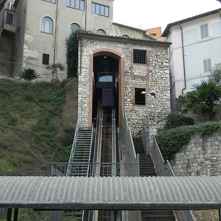 Casa Dell'Oliveto "Parcheggio Gratuito" Apartamento Narni Exterior foto